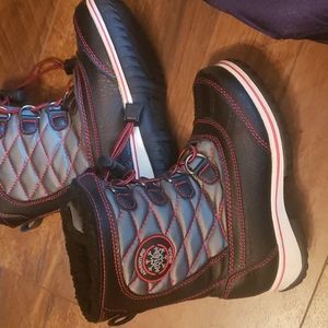 Boys boots 11M